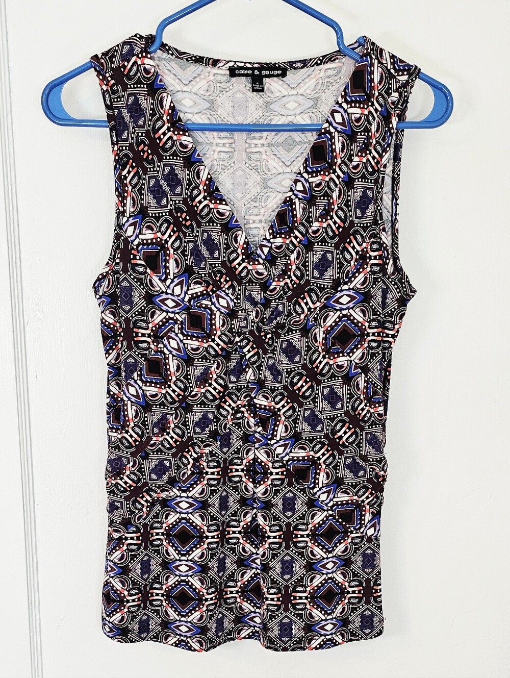 Cable & Gauge Geometric Top